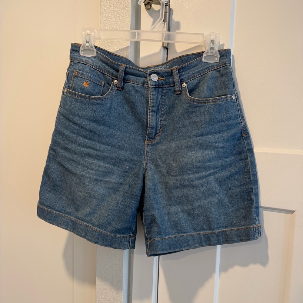 Gloria Vanderbilt Mid-Rise Blue Denim Shorts